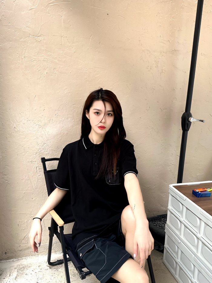  Clothes Prada 20250701-1