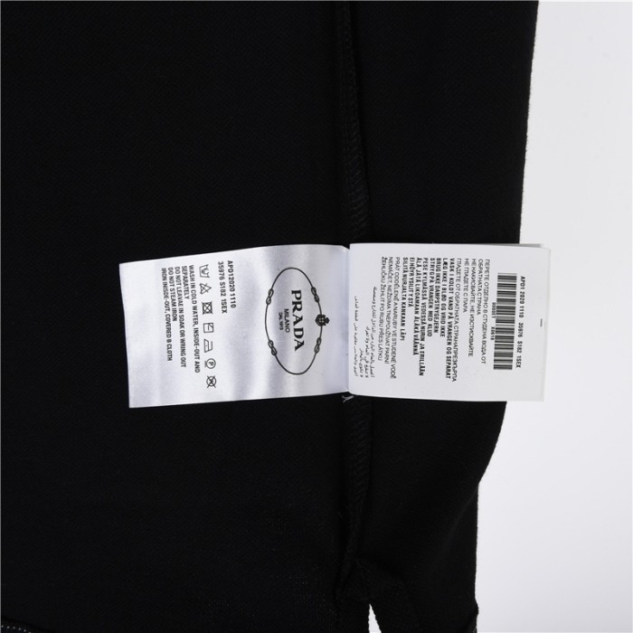  Clothes Prada 20250701-1