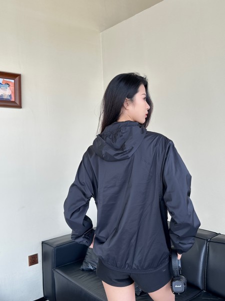 Clothes Burberry 20250701-1