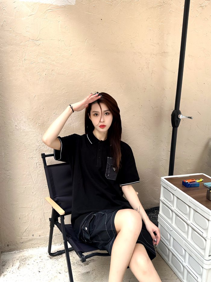  Clothes Prada 20250701-1