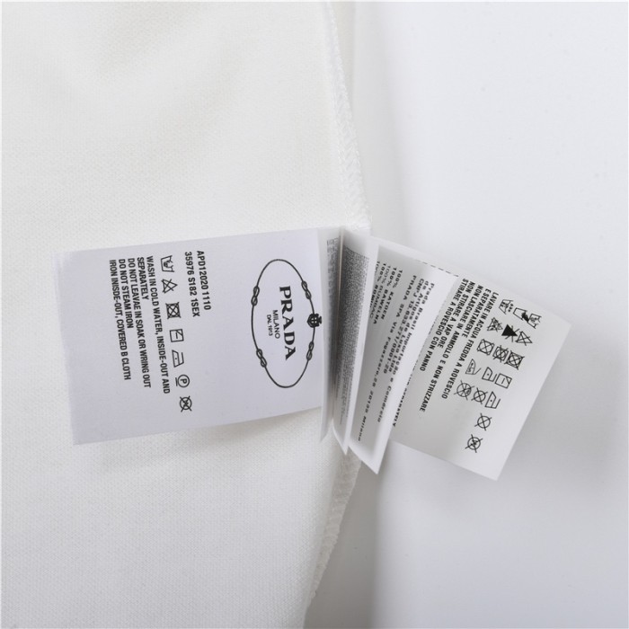  Clothes Prada 20250701-2