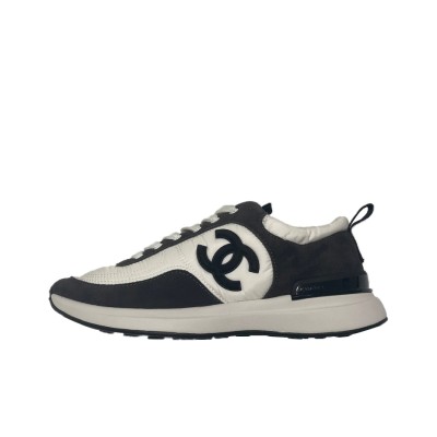 CHANEL Comfort Low Top Non-slip Low Top Sports Shoes Women's Black and White