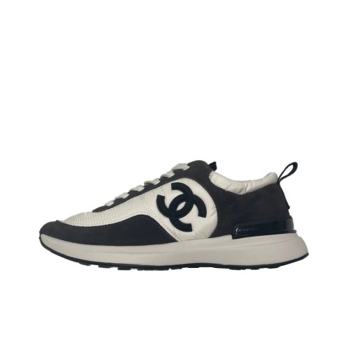 CHANEL Comfort Low Top Non-slip Low Top Sports Shoes Women's Black and White