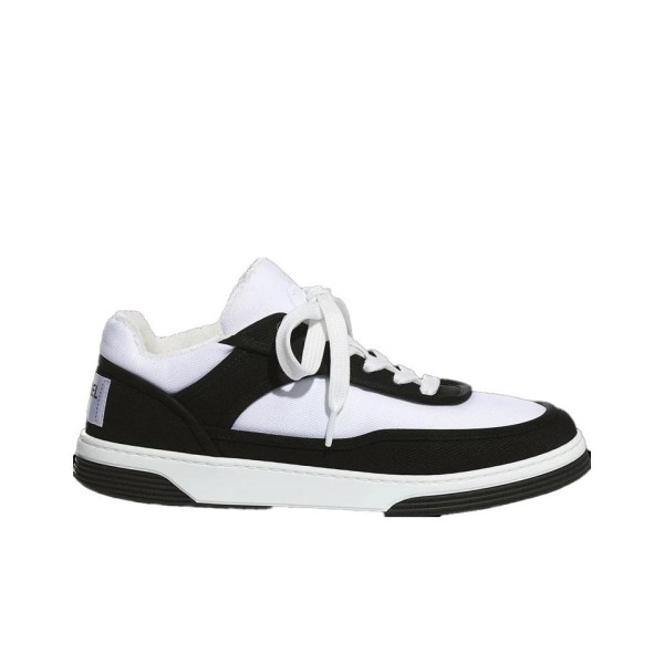 CHANEL Low-top Comfort Low-top Fashion Sneakers Women's Black and White