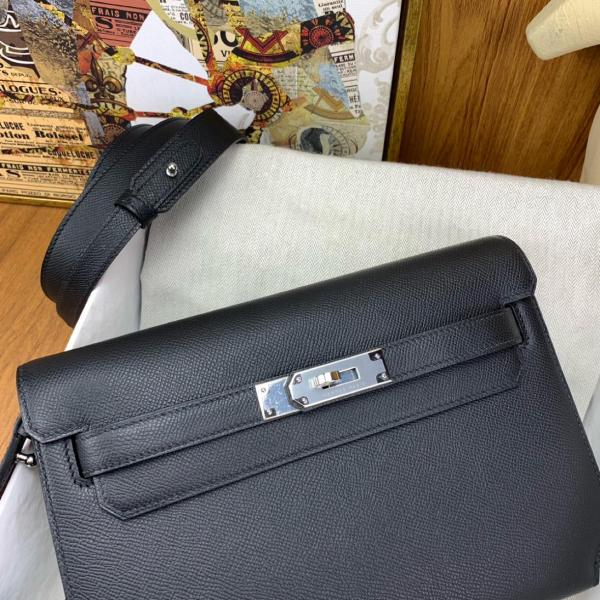 HERMES Kelly Depeches 25 Gold Buckle Leather Clutch Unisex Couple's Black H078397CK89 size 25.2*4*19.5cm