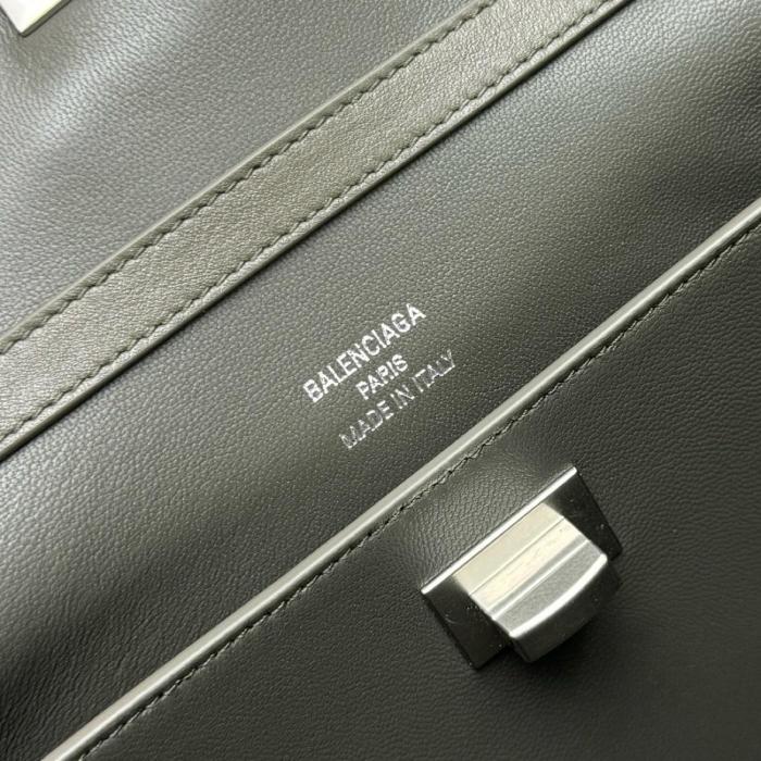 Balenciaga Rodeo Smooth Calf Leather One Shoulder Handbag Trumpets Women's Dark Khaki 7897792AA4U3503 size 26.9*9.9*20 cm