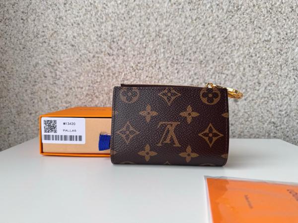LOUIS VUITTON x Takashi Murakami Lisa Cherry Series Printed Pattern Monogram Coated Canvas Wallet Card Holder Women's Brown M13420 size 11.5*1.5*9cm