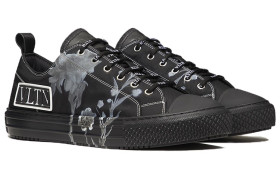 Valentino Giggies Low Top Stylish Skateboarding Shoes Men's Black