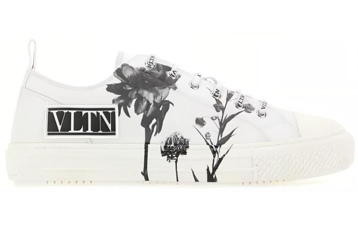 Valentino Giggies Flowersity Vltn Low Top Stylish Skateboarding Shoes Men's White