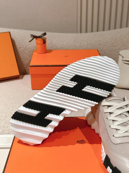 HERMES Bouncing Low Top Casual Shoes 4cm Men's Taupe