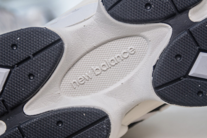 New Balance 9060 Grey Jet Black