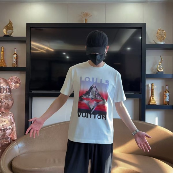  Clothes Louis Vuitton 20250723-2