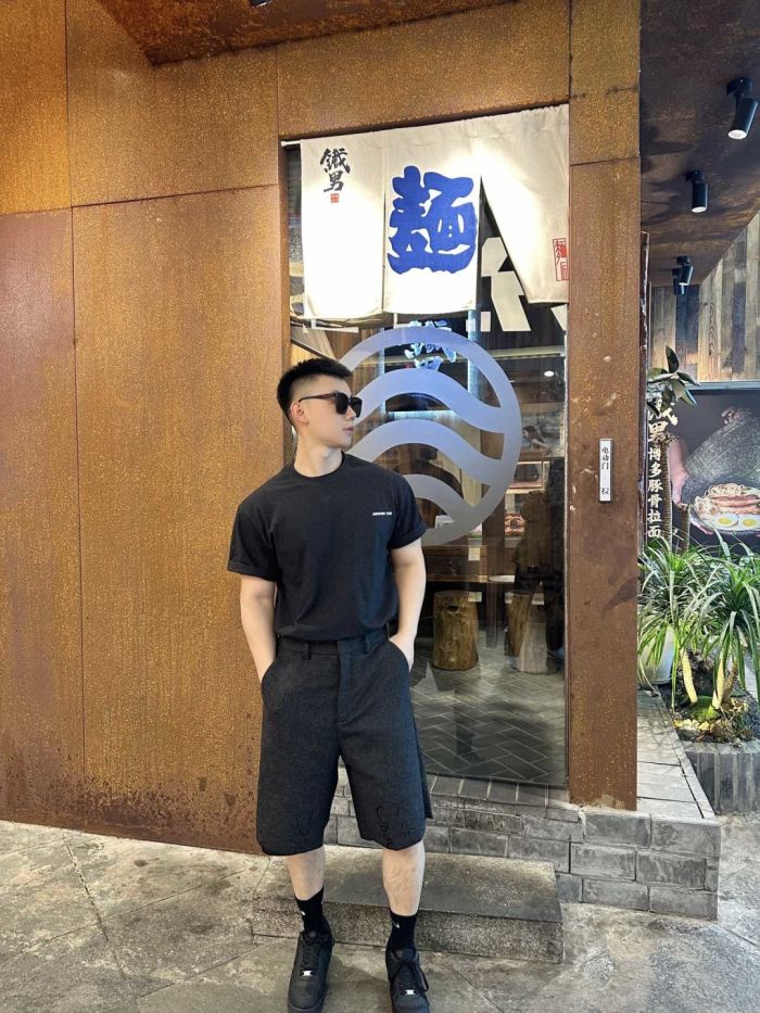  Clothes Loewe 20250723-1