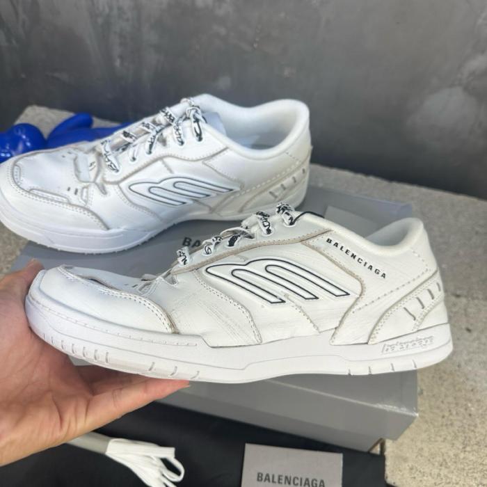 Balenciaga Hamptons Worn Out Low Top Casual Shoes White