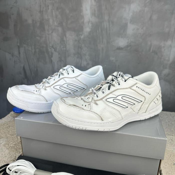 Balenciaga Hamptons Worn Out Low Top Casual Shoes White