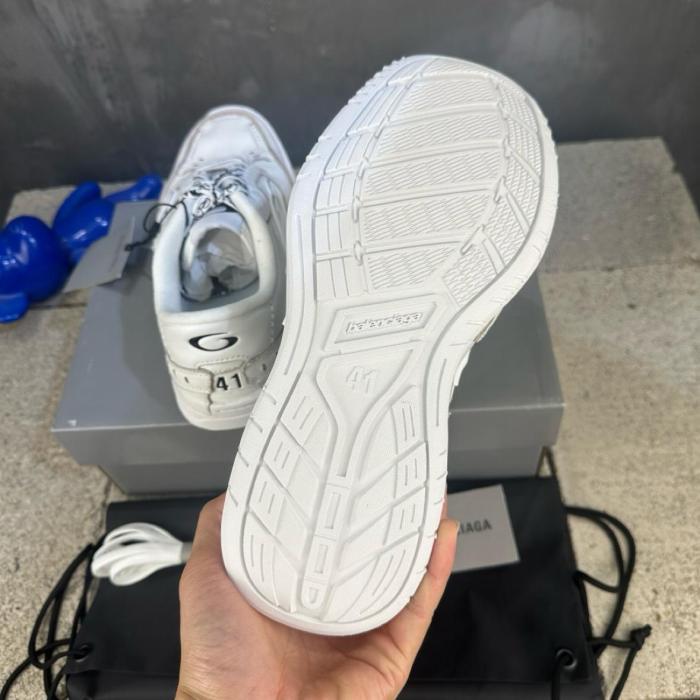 Balenciaga Hamptons Worn Out Low Top Casual Shoes White