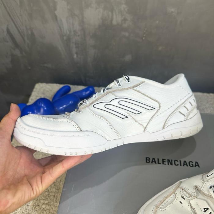 Balenciaga Hamptons Worn Out Low Top Casual Shoes White