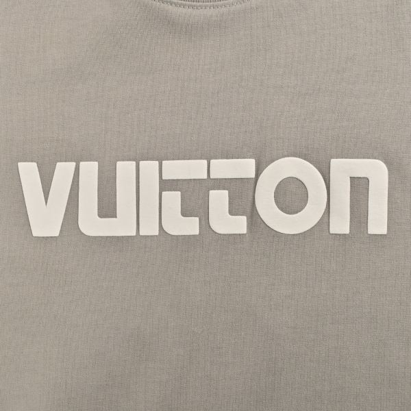  Clothes Louis Vuitton 20250727-1