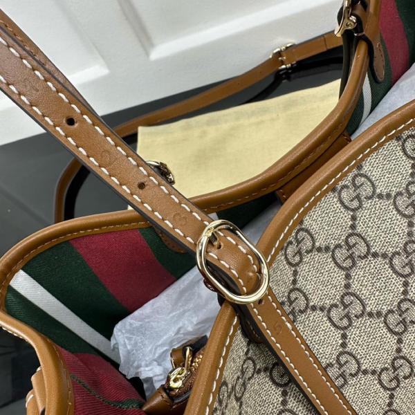 GUCCI Emblem Coated Canvas Small Tote Bag Shopping Bag Crossbody Handbag Women's Brown 815214-FAD6L-9758 size 30*11*18 cm