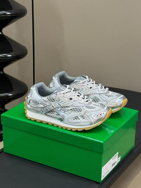 Bottega Veneta Orbit Silver White