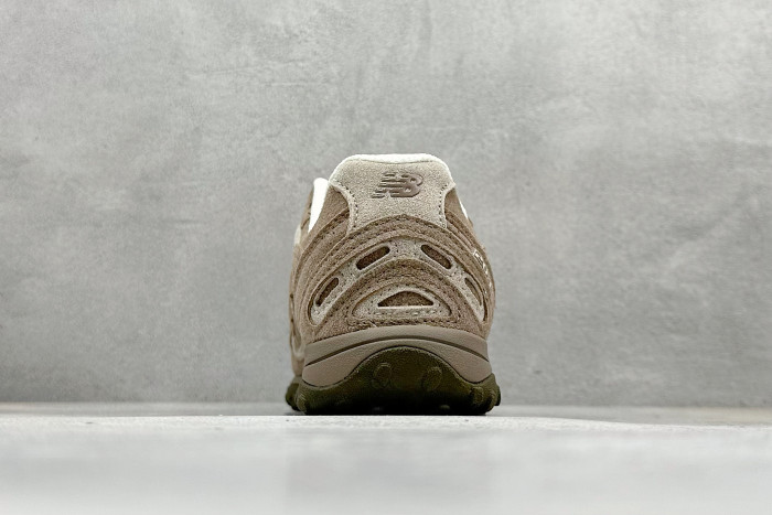 New Balance 204L Mushroom Arid Stone