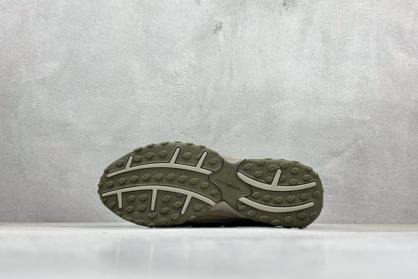 New Balance 204L Mushroom Arid Stone