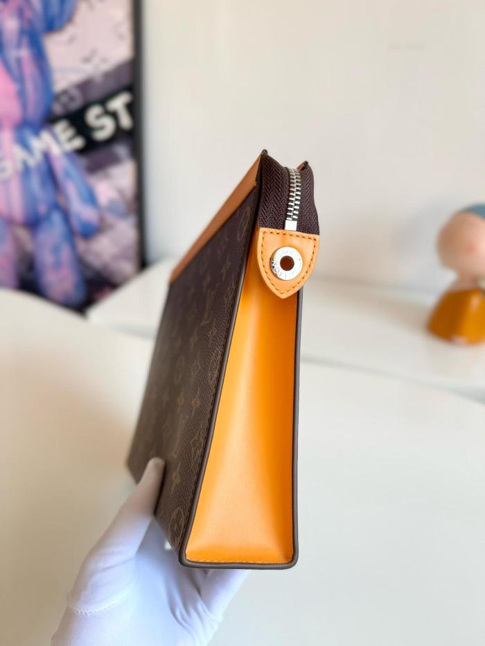 Louis Vuitton Pochette Voyage with logo zipper closure and leather trim, regular size for men, in yellow and brown M12820 size 27*6*21 cm