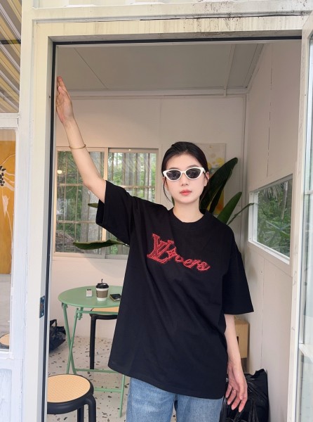  Clothes Louis Vuitton 20250811-1