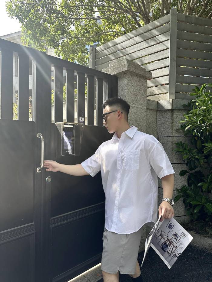 Clothes Balenciaga 20250811-3