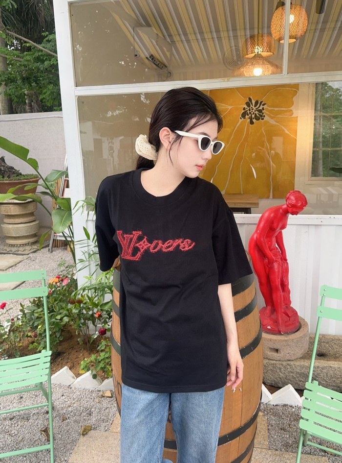  Clothes Louis Vuitton 20250811-1