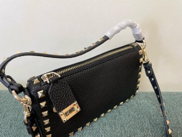 Valentino Rockstud Handbags W2B0J47VSF0NO size 19*7*13 cm