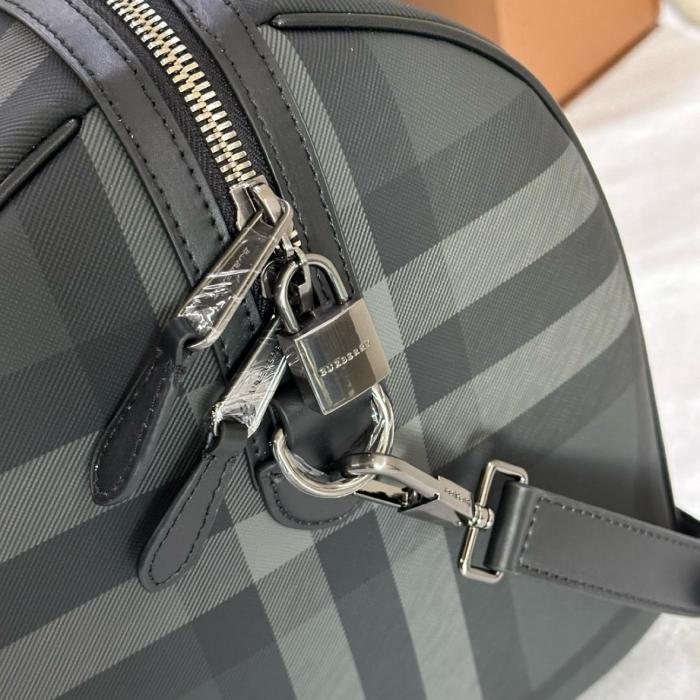 Burberry Seamless Cow Leather Shoulder Bag Crossbody Bag Handbag Regular Men's Charcoal Gray 80629171 size 50*25*27 cm 