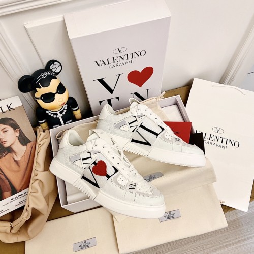 Valentino VL7N VLoveTN Low Top Stylish Skateboarding Shoes White Red