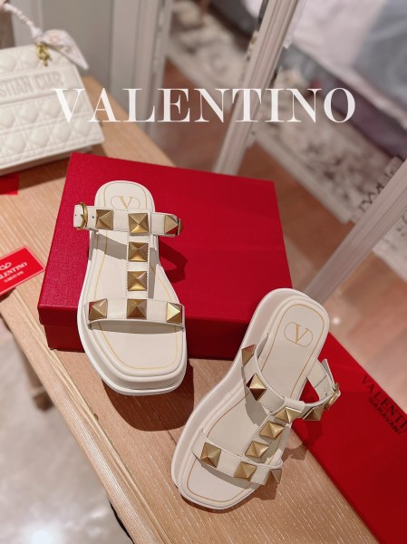 Valentino Rockstud Quiet Slide Slippers Women's White