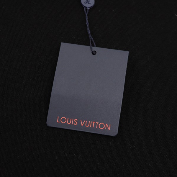 Clothes Louis Vuitton 20250820-1