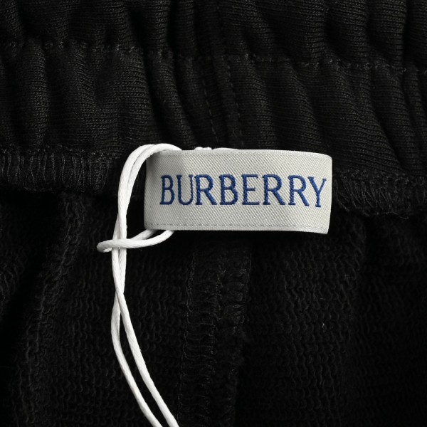  Clothes Burberry 20250820-1