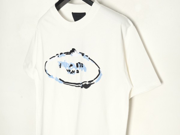  Clothes Prada 20250820-2