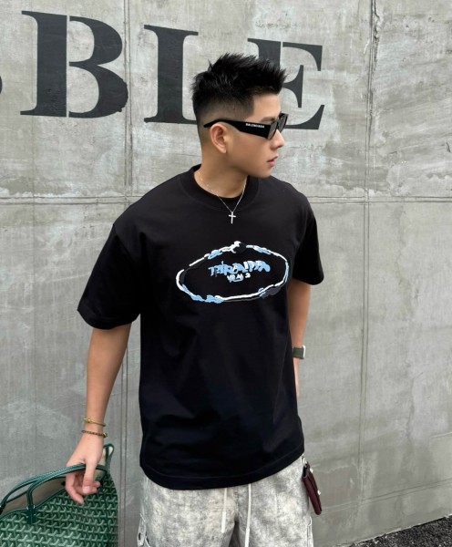  Clothes Prada 20250820-1