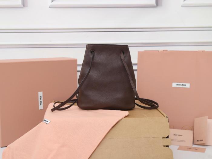 MIU MIU Suede Clutch Women's Dark Brown 5NF460_ACSS_F0324 size 14*6*17 cm