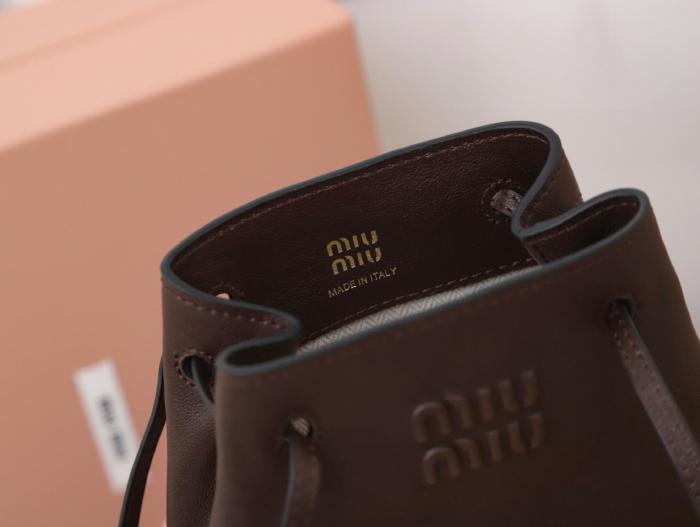 MIU MIU Suede Clutch Women's Dark Brown 5NF460_ACSS_F0324 size 14*6*17 cm