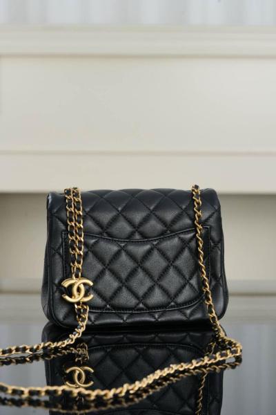 CHANEL Lambskin Shoulder Bag, Crossbody Bag Mini Women's Black AS5758-B21572-94305 size 18*7*13 cm