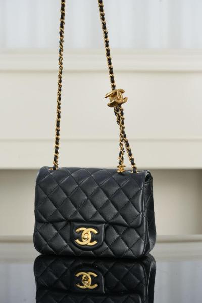 CHANEL Lambskin Shoulder Bag, Crossbody Bag Mini Women's Black AS5758-B21572-94305 size 18*7*13 cm