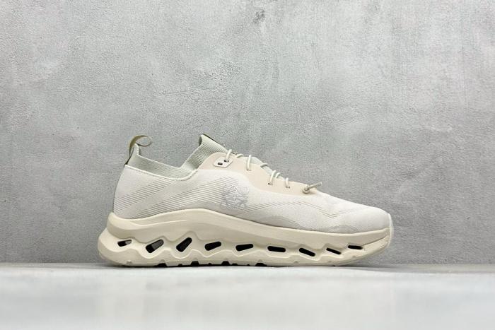 On Running Cloudtilt Loewe Sand