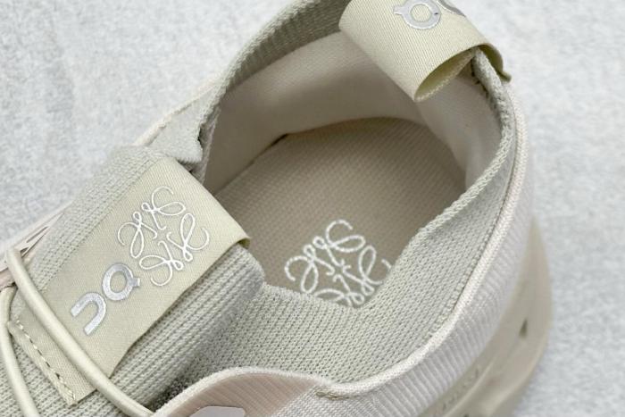 On Running Cloudtilt Loewe Sand