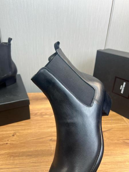 SAINT LAURENT Wyatt Chelsea Boots IN SMOOTH LEATHER