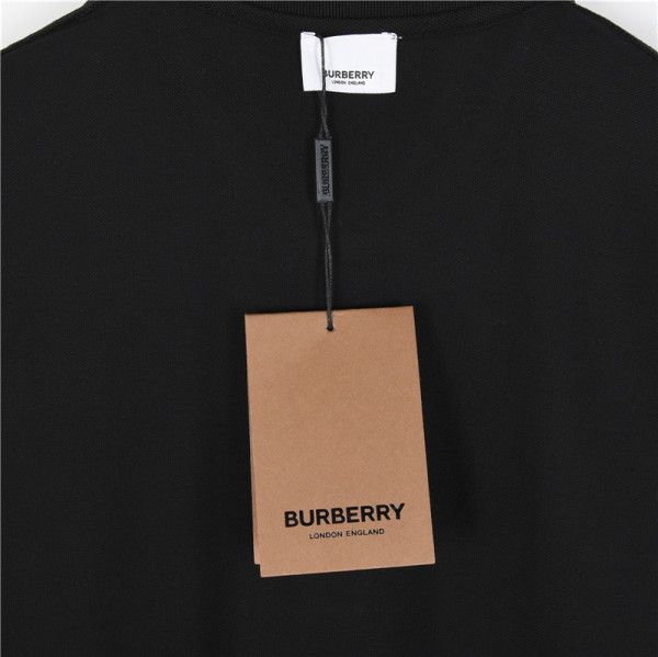  Clothes Burberry 20250901-1