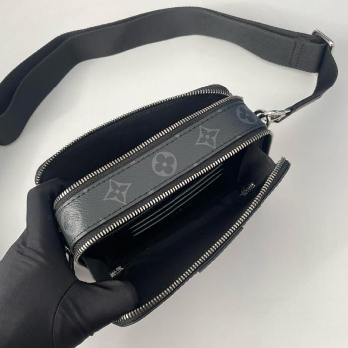 LOUIS VUITTON Alpha Leather Shoulder Bag, Crossbody Bag, Sling Bag Men's Black M80741 size 18.5*11*6.5cm