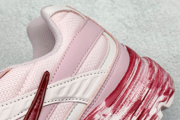 Nike Initiator Pink Photon Dust Women's