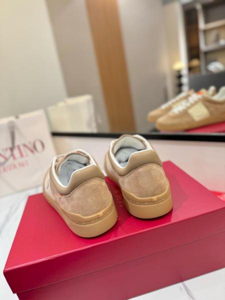 Valentino Upvillage Low top Skateboard Shoes Men's Khaki Brown