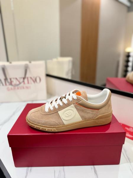 Valentino Upvillage Low top Skateboard Shoes Men's Khaki Brown